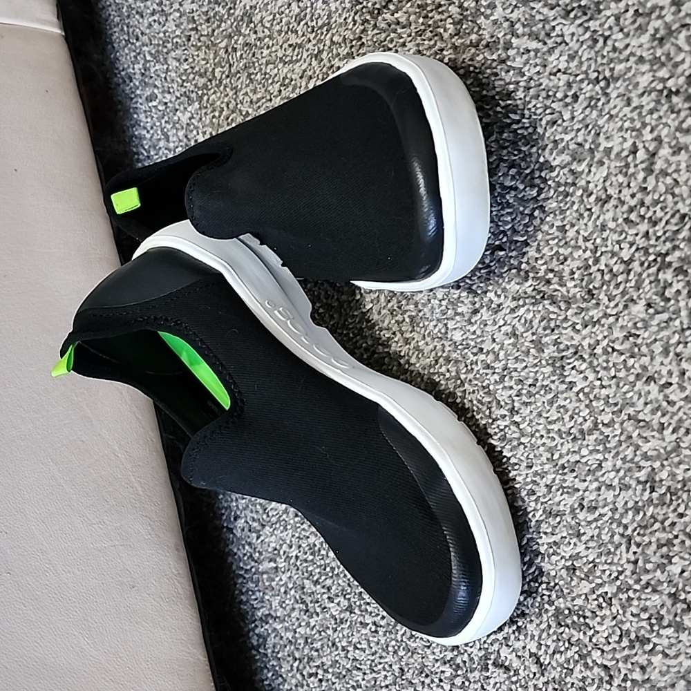 Womens OOFOS 6.5